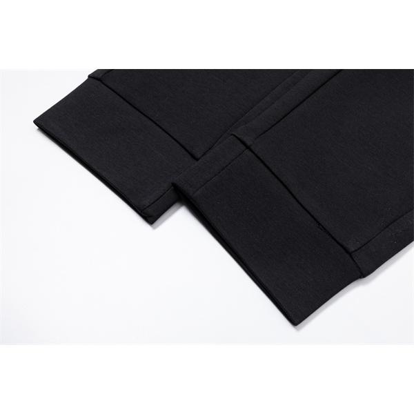 PRADA プラダ コピー 高評価 ミニマル美学 大人映え スウェットパンツ