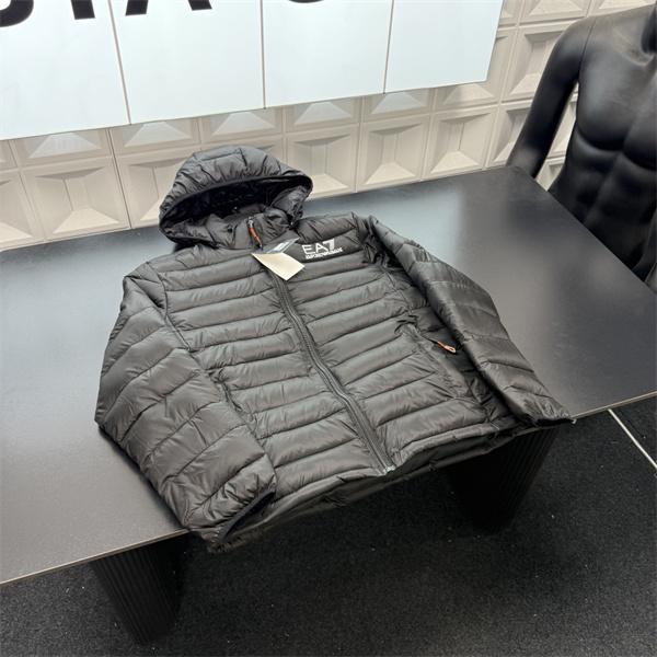 派手 2026 アルマーニ 中綿ジャケットコピー ゆったりとしたサイズ感  激安(日本最大級)