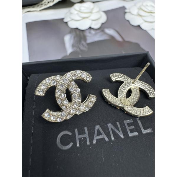 2026秋冬の必需品 使いやすい シャネルピアスコピー 激安(日本最大級)