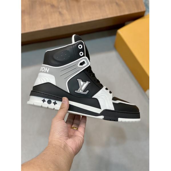 輝かしい 人気高いアイテム ルイ ヴィトンハイトップシューズ コピー LOUIS VUITTON 見た目が良い_激安(日本最大級)