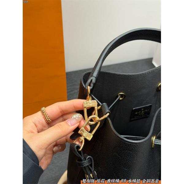エレガンスな雰囲気に LOUIS VUITTON ルイ ヴィトン ショルダーバッグ  コピー 激安(日本最大級)