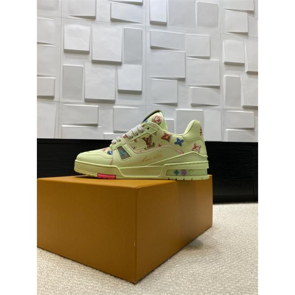 夏の注目2026新作  LOUIS VUITTON ルイ ヴィトン カジュアルシューズコピー 激安(日本最大級)