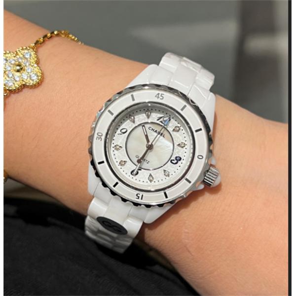 CHANEL•J12シャネル時計コピー33㎜クォーツ式2026人気度高めの新作 女性用腕時計 激安(日本最大級)