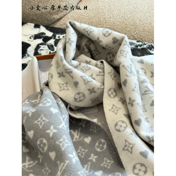 ランキング入賞の人気商品 ルイ ヴィトン LOUIS VUITTON ロングマフラー コピー 激安(日本最大級) 50*180cm