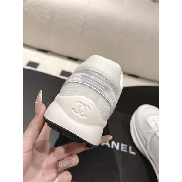 ナチュラルコーデに使いやすい  お洒落 シャネルランニングシューズ コピー 激安(日本最大級)