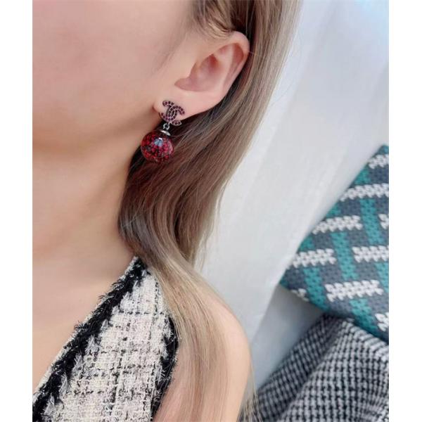 秋冬おしゃれをより楽しませる  シャネルピアス コピー 激安(日本最大級)