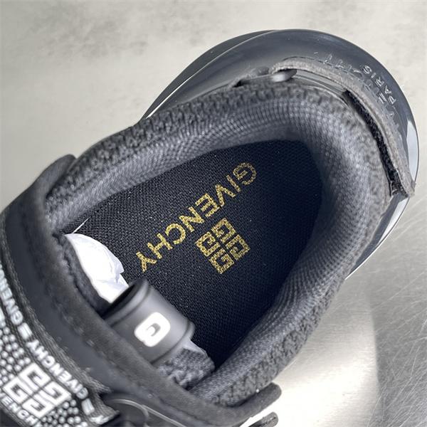 春夏大活躍人気アイテム 2026SSコレクションに新着 ジバンシースニーカーコピー GIVENCHY カジュアルシューズ