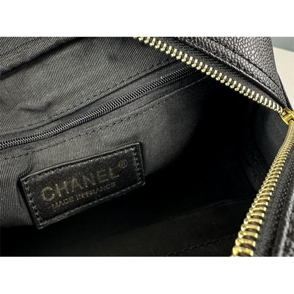 Chanel vintageおしゃれ春夏コーデヒント  オフィスにも着まわしOK_シャネルハンドバッグコピー 激安(日本最大級)