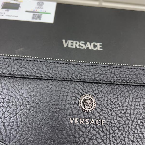大歓迎 ヴェルサーチ 手持ちバッグコピーVERSACE ポーチ 2026夏 数量限定 激安(日本最大級)