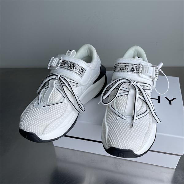 ジバンシー  スニーカー コピーラフさとおしゃれを両立 GIVENCHY 春夏トレンドの取り入れる激安(日本最大級)