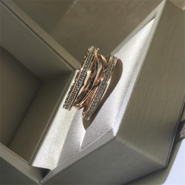 秋冬新作登場 BVLGARI 2026【SALE！】個性的なアイテム _ブルガリ 指輪 コピー 激安(日本最大級)