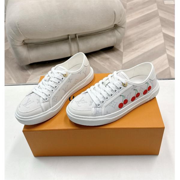 LOUIS VUITTON  秋冬にぴったりトレンドな着こなし ルイ ヴィトンスニーカーコピー 激安(日本最大級)