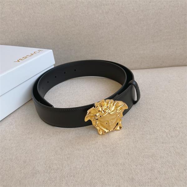 カジュアルにも着こなせる ヴェルサーチベルトコピー VERSACE 2026年春夏の必需品_激安(日本最大級)40㎜
