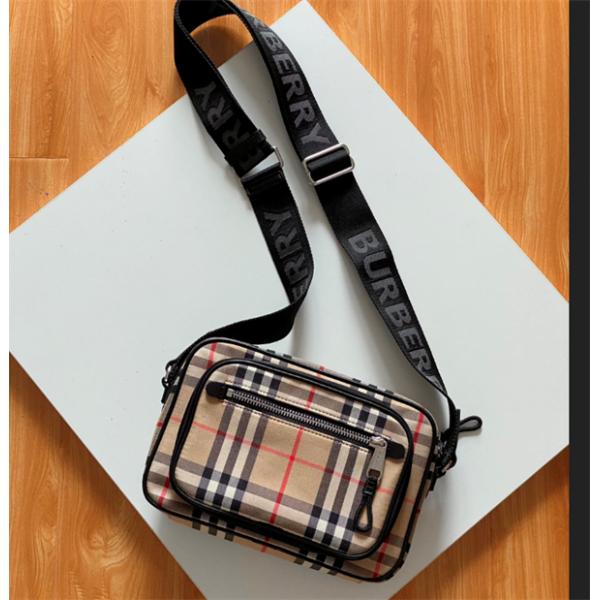 落ち着いた感覚 2026 バーバリーショルダーバッグコピーBURBERRY   メンズバッグ_ブランド激安通販 専門店