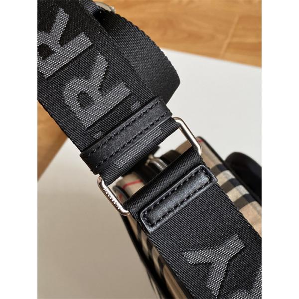 落ち着いた感覚 2026 バーバリーショルダーバッグコピーBURBERRY   メンズバッグ_ブランド激安通販 専門店