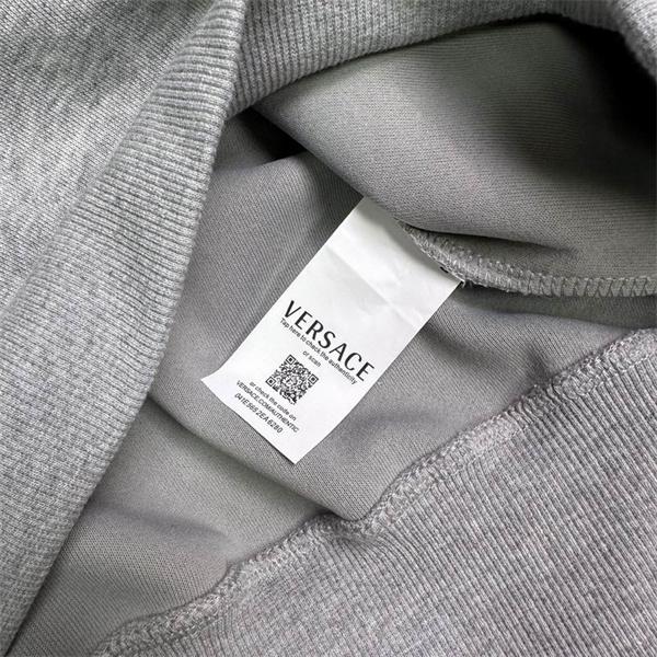 2026秋冬におすすめ着こなし ヴェルサーチパーカーコピー VERSACE  2色可選 激安(日本最大級)