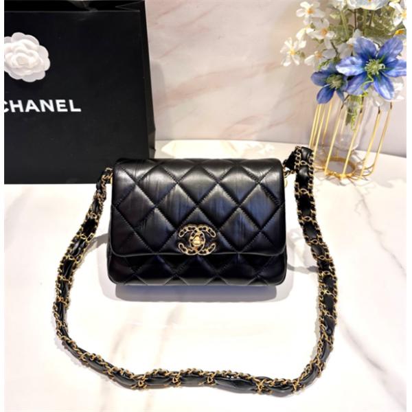 個性的なデザイン　使い勝手が良いシャネルショルダーバッグコピー23K 激安(日本最大級)