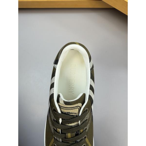 2026人気バーバリー スニーカーコピーBURBERRY カジュアルシューズ 脱ぎ履きしやすい激安通販 専門店