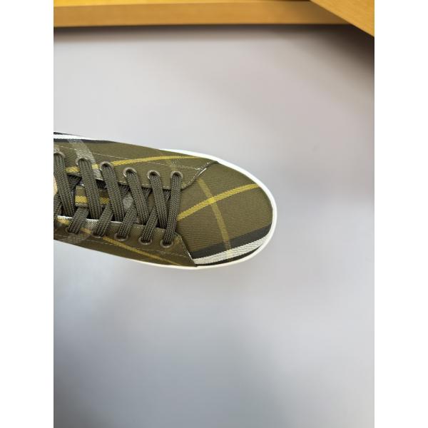 2026人気バーバリー スニーカーコピーBURBERRY カジュアルシューズ 脱ぎ履きしやすい激安通販 専門店