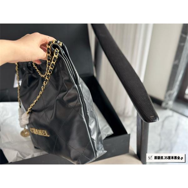金具2026秋冬におすすめ着こなしお洒落CHANEL 22シャネルショルダーバッグ  コピー 激安(日本最大級)