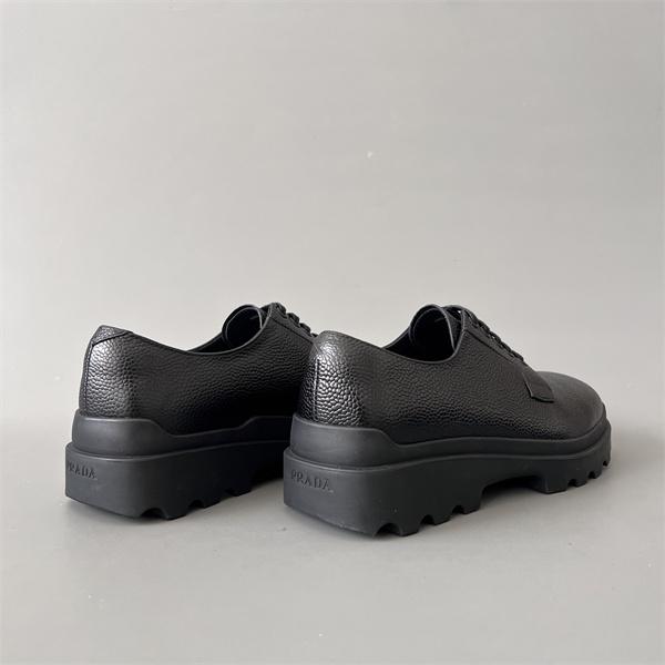 春夏の流行り2026新品 革靴 PRADA 大人のトレンド プラダ_ビジネスシューズスーパーコピーブランド激安通販 3.6㎝高さ