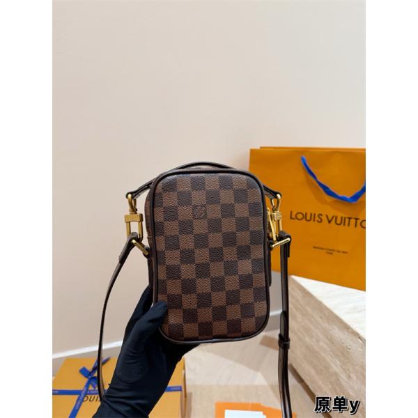 LV x NigoコラボAmazone新作2026話題となるルイ ヴィトン ショルダーバッグコピー 激安(日本最大級)