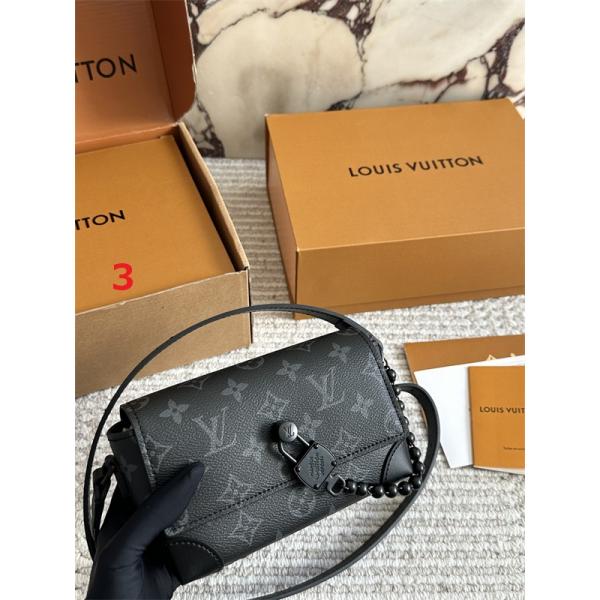 4色旅行好きの方々にオススメ  Louis Vuitton ルイ ヴィトンショルダーバッグ スーパーコピー メンズ 大容量