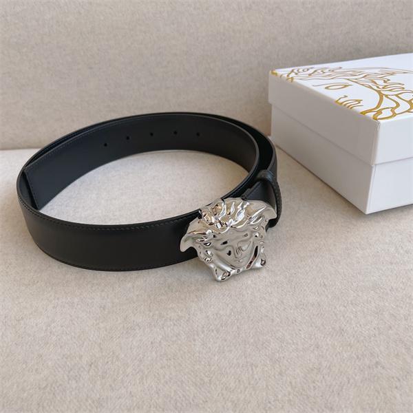 HOT新品ポーチ 2026年モデル入荷 ヴェルサーチベルトコピー VERSACE 人気定番 激安(日本最大級)