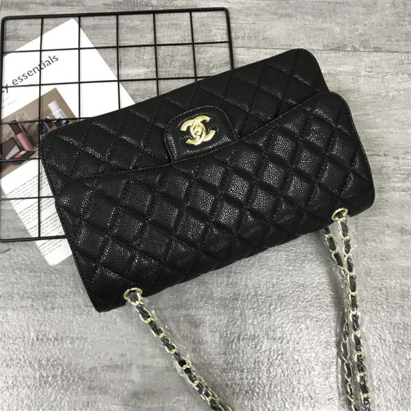 高評価人気品　オシャレに欠かせない！　2026最新作_シャネルショルダーバッグコピー 激安(日本最大級)