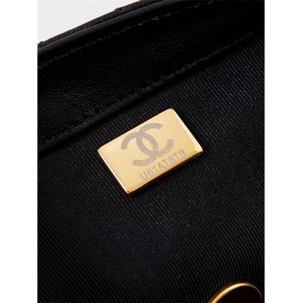 24Bおしゃれな着こなし シャネルショルダーバッグコピー 激安(日本最大級)