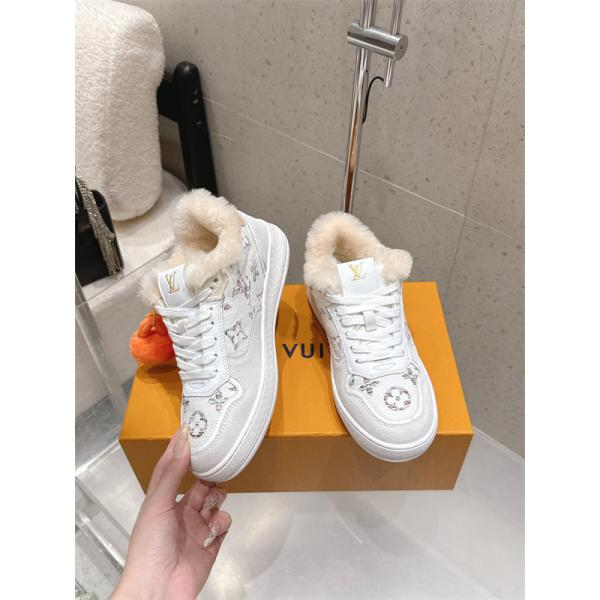 新品 2026年トレンド情報 LOUIS VUITTON ルイ ヴィトン カジュアルシューズコピー 激安(日本最大級)