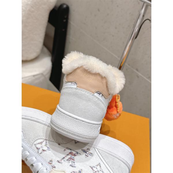 新品 2026年トレンド情報 LOUIS VUITTON ルイ ヴィトン カジュアルシューズコピー 激安(日本最大級)