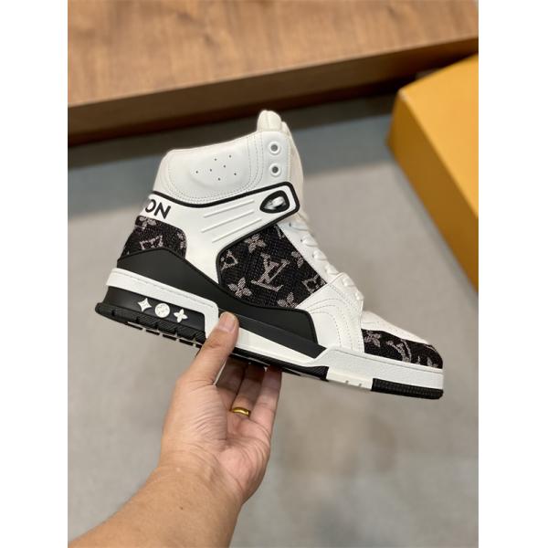 最新トレンド2026年春夏コレクション ルイ ヴィトンハイトップシューズ コピー LOUIS VUITTON 激安(日本最大級)