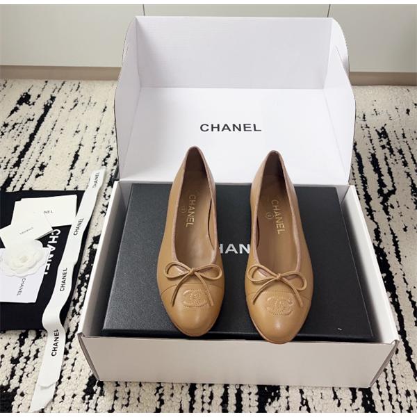 17色可選 カジュアルシューズ 絶妙な雰囲気 2026年春夏シーズンに登場  シャネル靴コピー 激安(日本最大級)