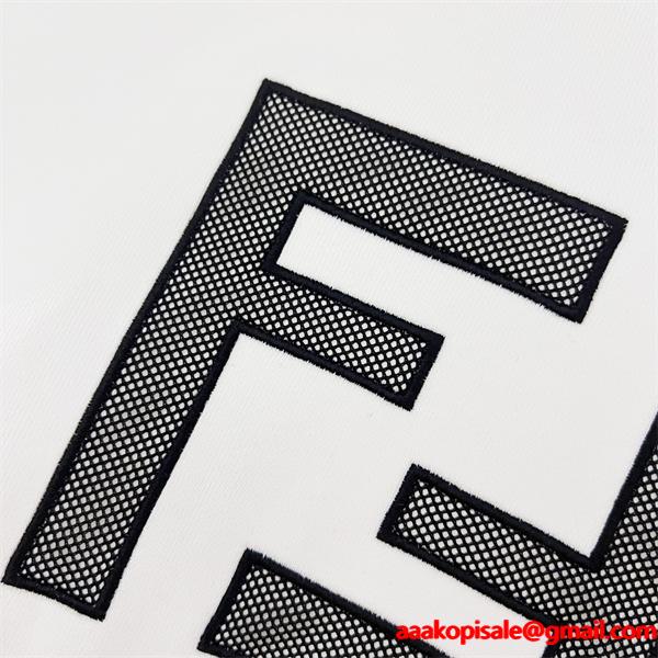 今季新登場 2026新作定番 着心地抜群 FENDI フェンディ コピー パーカー