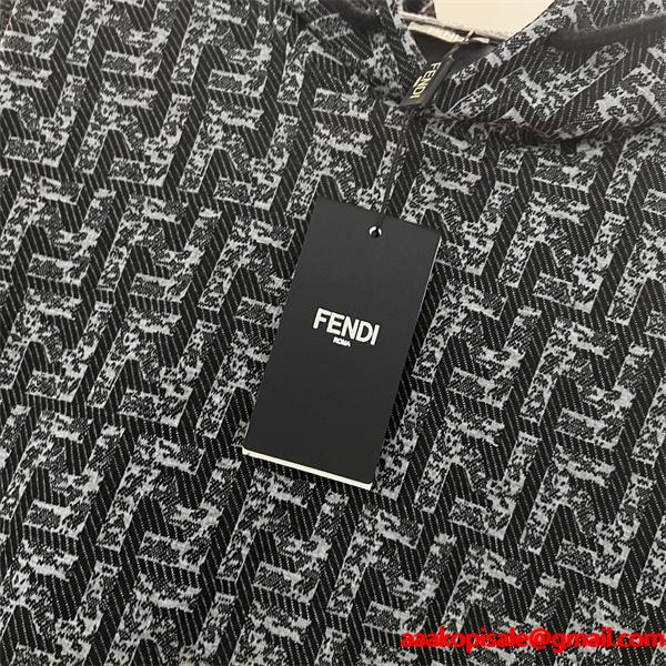 高級感溢れる 上質パーカー 大人カジュアル 2026新作 FENDI フェンディ コピー