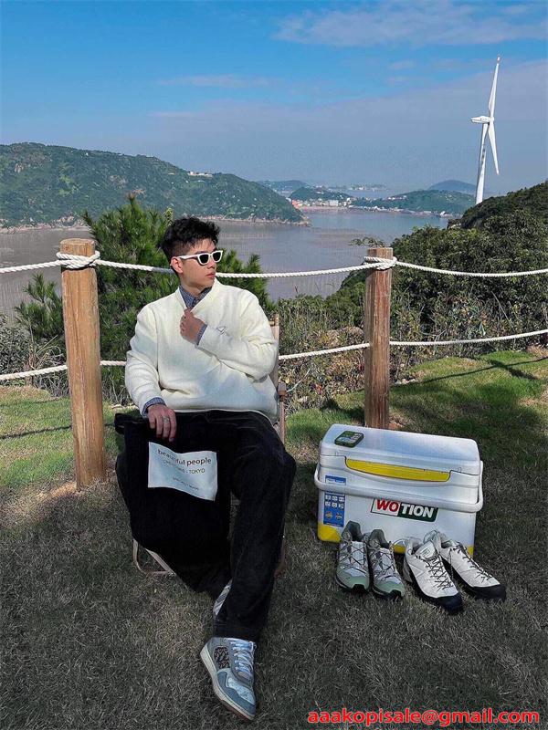 トレンド最前線 ブラック ニット 快適 着心地抜群 注目 PRADA プラダ コピー