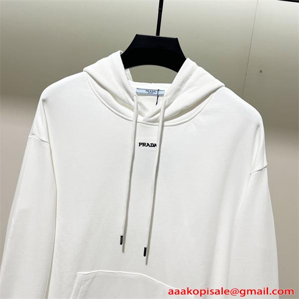 注目 新作 洗練ン フルジップ PRADA プラダ コピー フーディー 日常コーデ