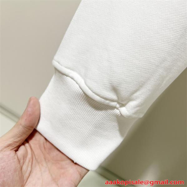 注目 新作 洗練ン フルジップ PRADA プラダ コピー フーディー 日常コーデ