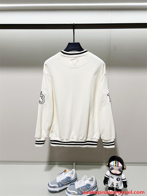 本格派 モード系 2026新作 ジップパーカー 大人スタイル PRADA プラダ コピー