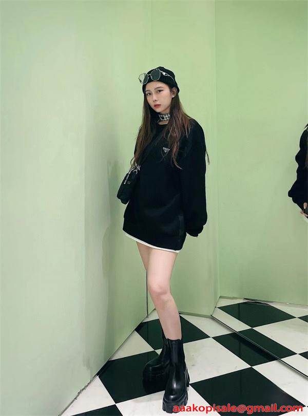 入手困難 都会的 快適 2026新作 PRADA プラダ コピー 長袖 着心地最高