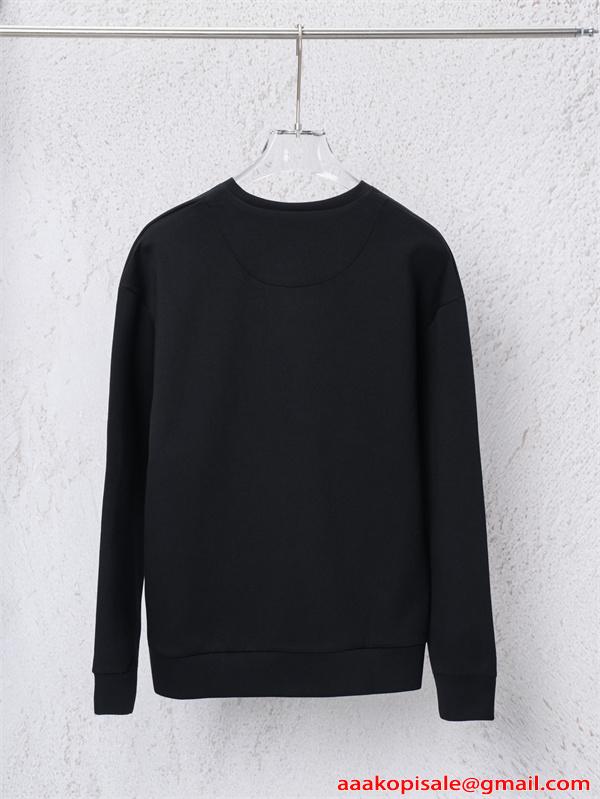 PRADA プラダ コピー 大人向け洗練 保温効果 快適 ブラック スウェット 