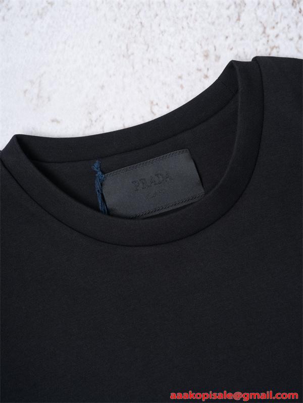 PRADA プラダ コピー 大人向け洗練 保温効果 快適 ブラック スウェット 