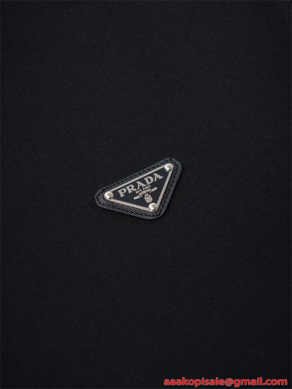 PRADA プラダ コピー 大人向け洗練 保温効果 快適 ブラック スウェット 