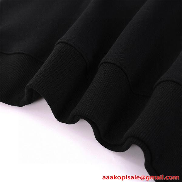 PRADA プラダ コピー 入手困難 ミニマル設計 2026新作 上品ブラック トップス