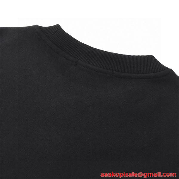 PRADA プラダ コピー 入手困難 ミニマル設計 2026新作 上品ブラック トップス