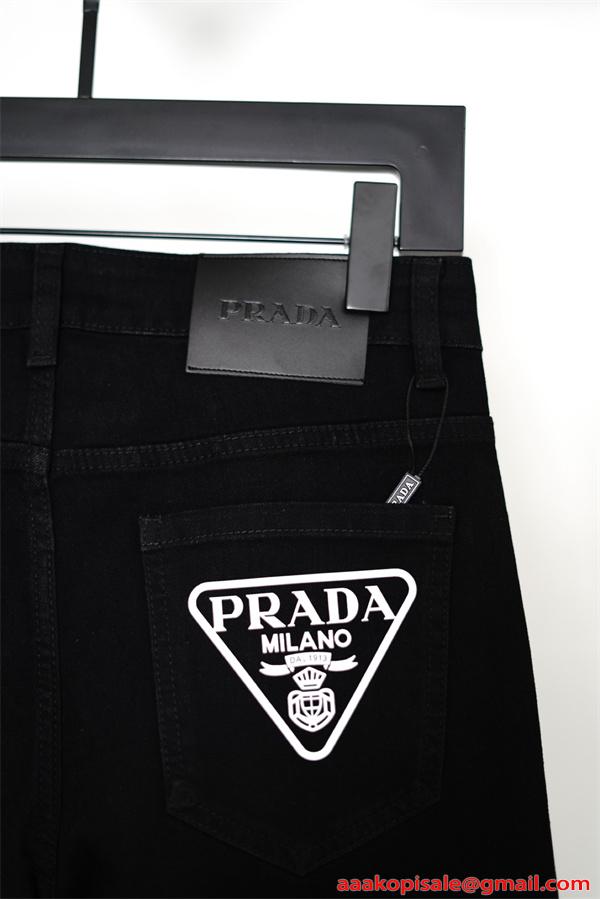 高級感漂う PRADA ブラック デニム パンツ 定番人気 プラダ コピー