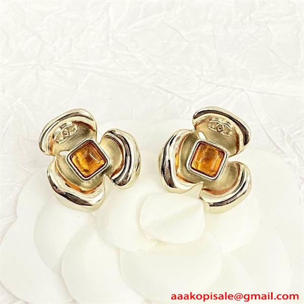 CHANEL シャネル コピー イヤリング アンバーカラー ゴールド 厚みあり レトロ 高級感