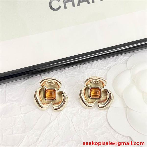 CHANEL シャネル コピー イヤリング アンバーカラー ゴールド 厚みあり レトロ 高級感