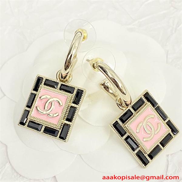 CHANEL シャネル コピー イヤリング ピンク ブラック 配色 ゴールド 可愛い 洗練デザイン